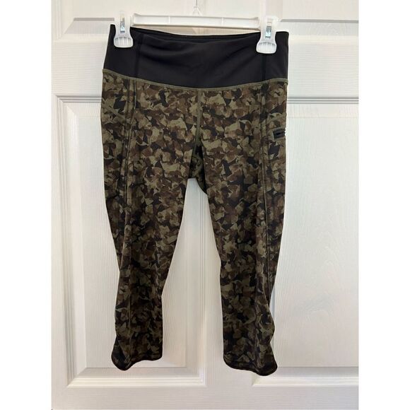 Lululemon Run: Top Speed Crop *Full-On Luxtreme
Mystic Jungle Fatigue Green Blac - Picture 3 of 13